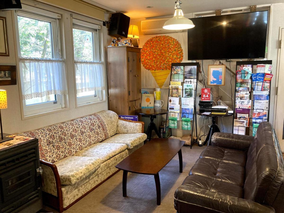 Bellscabin Guesthouse Каруидзава Екстериор снимка